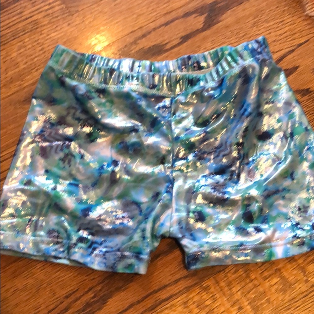 jazz shorts, size 12/14,like new,great condition.